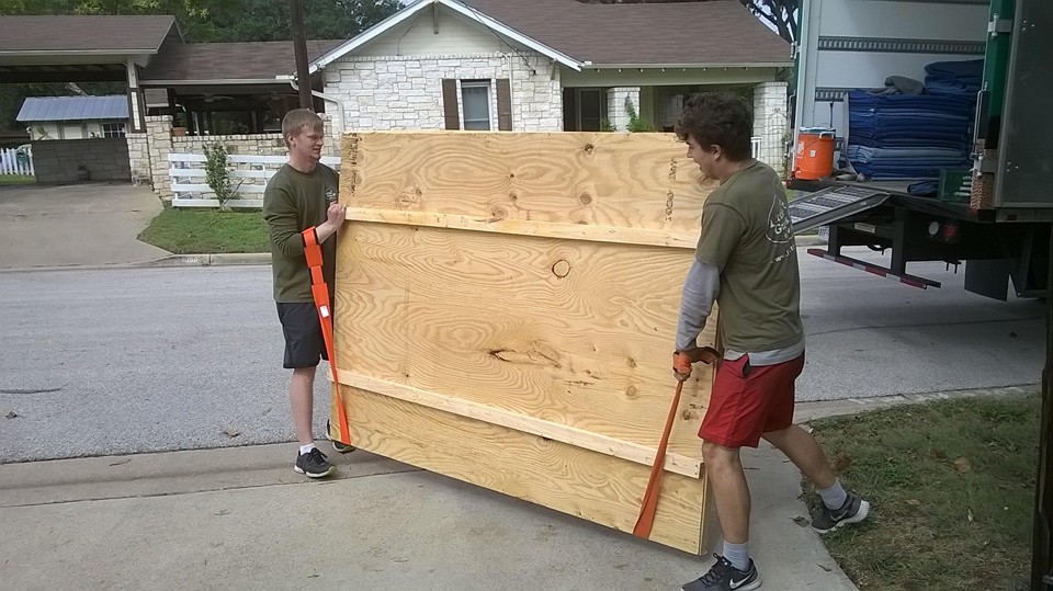 Little Guys Movers on the job in Austin