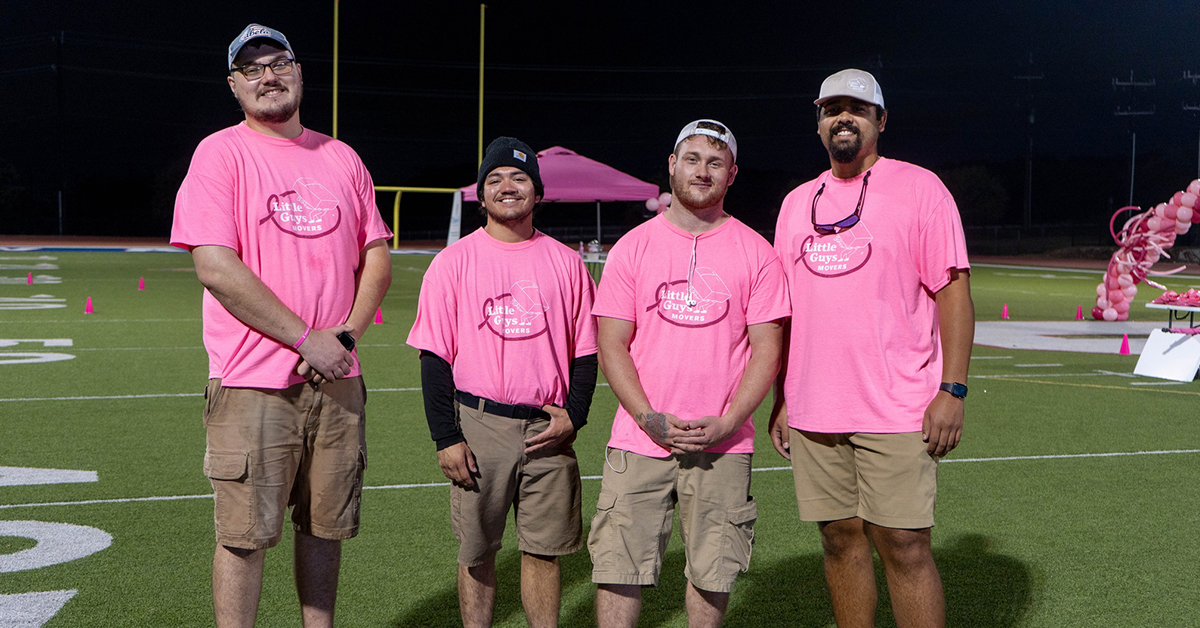 Little Guys Movers in San Antonio volunteered at the 2022 Pain the Parkway Pink Event