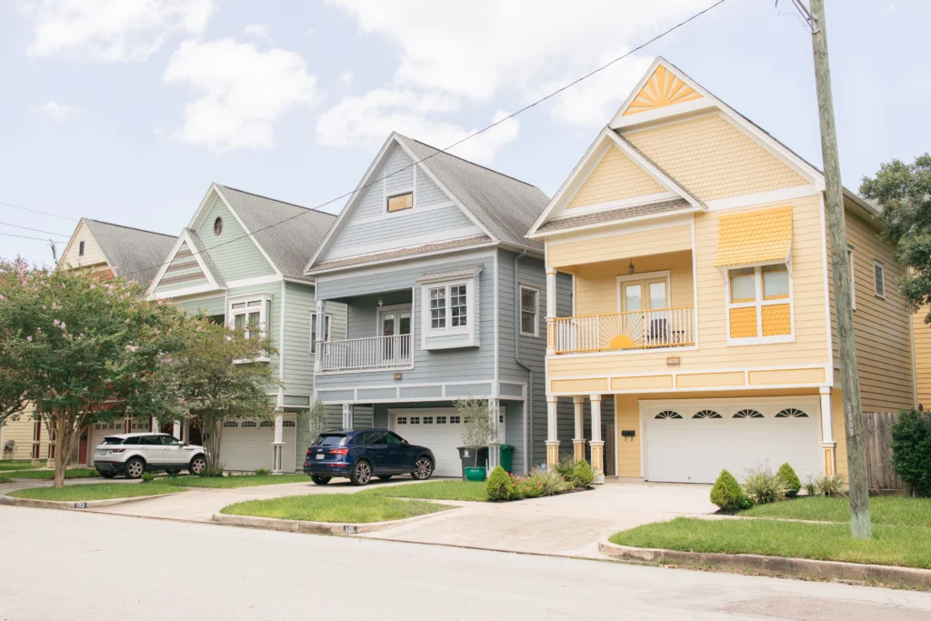 Houston, TX neighborhood experience mortgage lock-in effect.